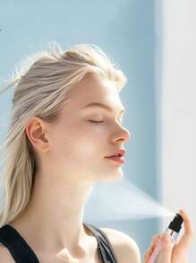 Nuovo flacone spray per profumo mini da 5ml, dispenser di profumo a forma di capibara, ricaricabile, flacone spray vuoto, per ricarica e trasporto, accessori da viaggio, elementi essenziali da viaggio, per profumi e colonie, spray portatile (consegna con stampa casuale)