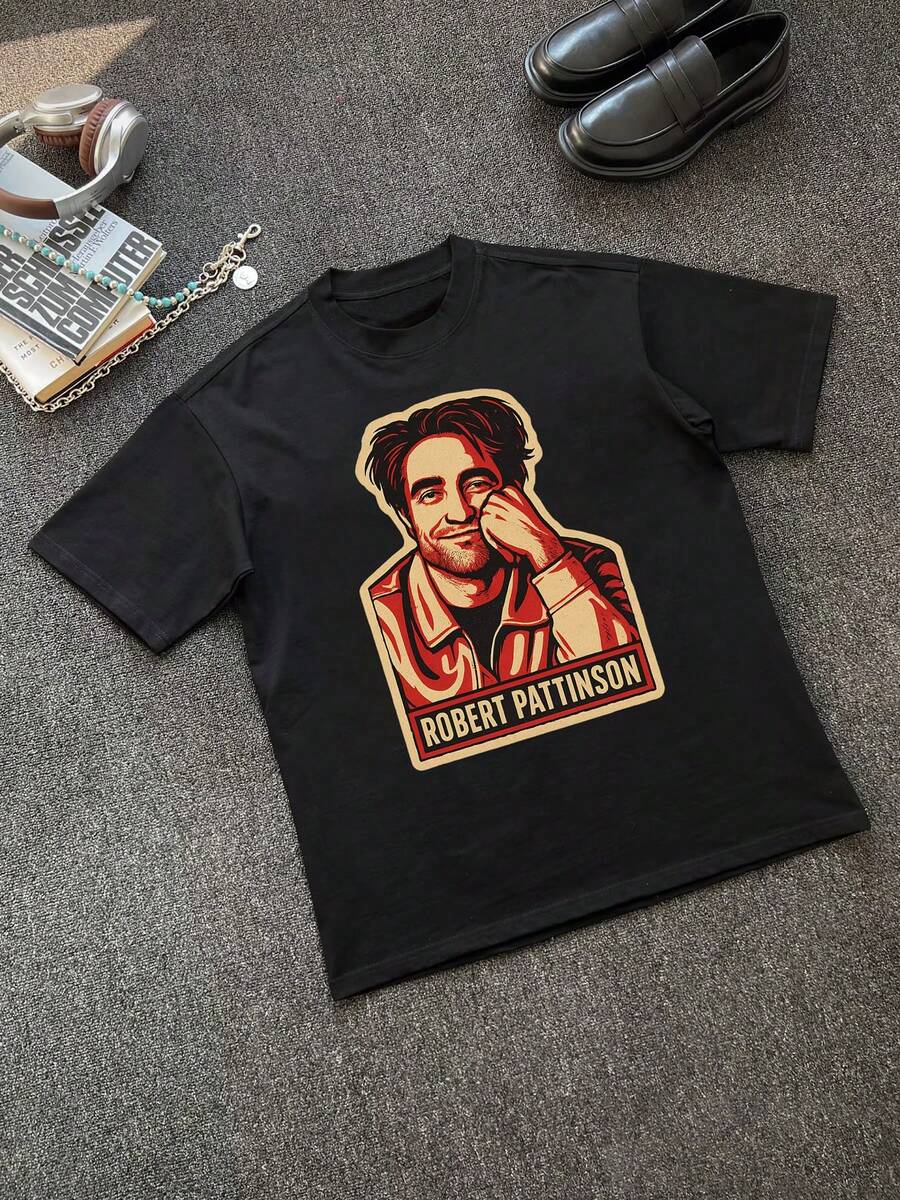 Playera Negra Camiseta con Estampa de Robert Pattinson - Negro - Ver 1