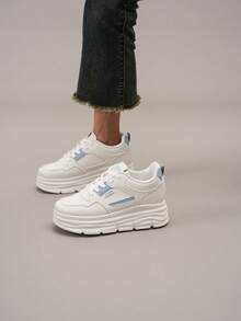1 Pair Women's Casual Thick Sole Platform Sneakers, Fashionable Appearance, Lace-Up Closure, 5cm Height Increase, Suitable For Petite Women - White and Blue - View 10
