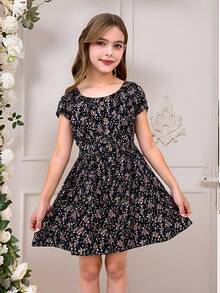 Vestido corto con estampado floral, botones decorativos y cintura fruncida, ideal para celebraciones, sesiones especiales o salidas chic durante primavera y verano - Azul Marino - Ver 1