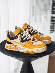 全新男士皮革高帮休闲运动鞋，厚底防滑时尚涂鸦图案随机设计滑板鞋 - 黃色 - 查看 6