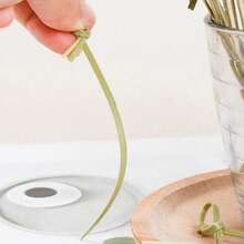 Juego de 200/100/50/10 piezas de pinchos creativos con diseño de frutas, palitos de bambú, cactus y corazones/bolas de cristal, pinchos decorativos elegantes para pasteles, aperitivos, frutas, adecuados para diversos eventos y fiestas