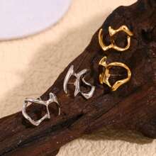 1 paire de boucles d'oreilles asymétriques à la mode et ajourées