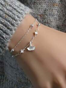 Armband aus Sterling Silber mit eingearbeiteten Strass-Ginkgoblättern, kleines apricot-farbenes Glücksarmband als Doppelschicht Perlenarmband, Mori Stil Blätter künstlerischer Stil und elegante Frauen