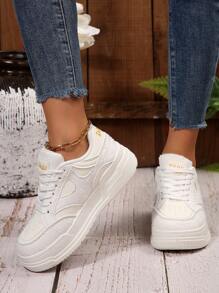 2025 Spring New Women's White Thick Sole Skateboard Shoes, Fashion Distressed Style Versatile Breathable Casual Sneakers, Ins Vibe