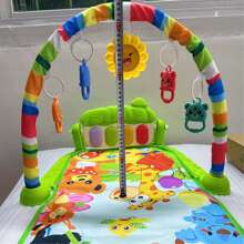 Baby Kick Klavier Fitness Puppe, 0-36 Monate Neugeborenes Kleinkind Bildungszentrum Musik Matte, Multi-sensorische Entwicklung Arm, Bein & Tastspiel Pad, Cartoon Charakterdesign Geschenk (Aufhängeringe Farbe zufällig, benötigt 3 AAA Batterien)
