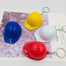 Móc khóa mở nắp chai hình mũ bảo hiểm, Móc khóa mũ phong cách tối giản hoạt hình, Đồ trang trí treo mũ bảo hiểm bằng nhựa PVC chân thực, Móc khóa nam - Nhiều màu - Xem 8