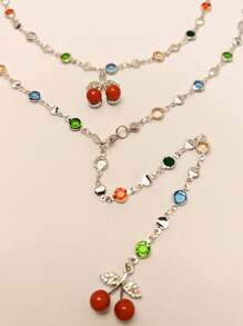 2 pezzi Collana lunga con ciondolo a forma di Y, con ciondolo a forma di ciliegie rosse metalliche e choker di cristalli colorati, gioielli stile boho, regalo per donna, adatto per occasioni