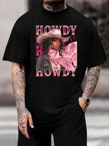 Camiseta gráfica para hombre Howdy Cowgirl - Camiseta estilo western con pañuelo rosa y sombrero de vaquero - moda vaquera urbana - camiseta informal de algodón - regalo para fan de la música country - Negro - Ver 1