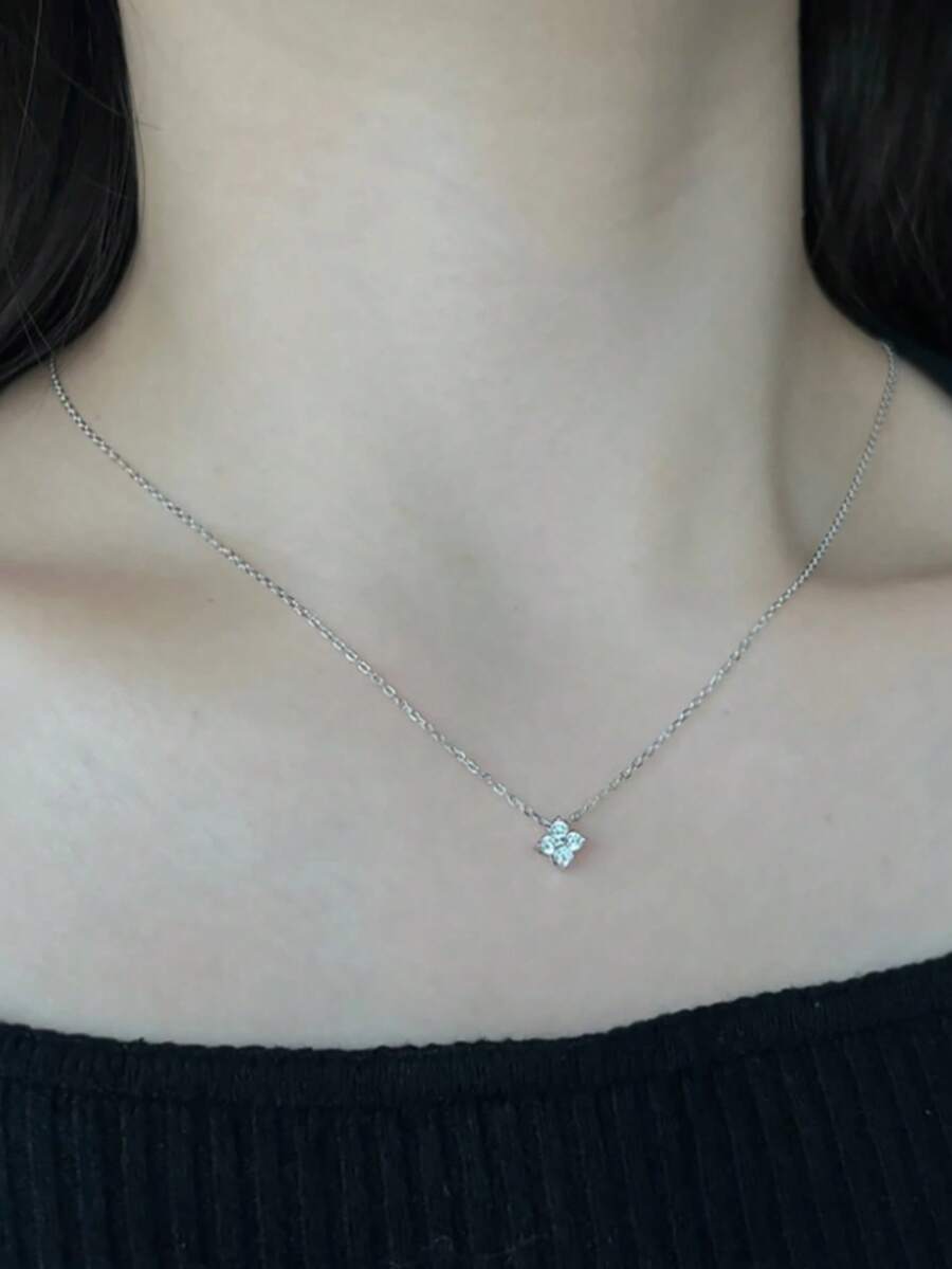 1pc Cubic Zirconia Decoration Necklace Four-Leaf Clover Necklace, Elegant And Light Luxury Silver Copper Necklace, Suitable For Women's Daily Wear, Jewelry Gift - 銀色 - 查看 1
