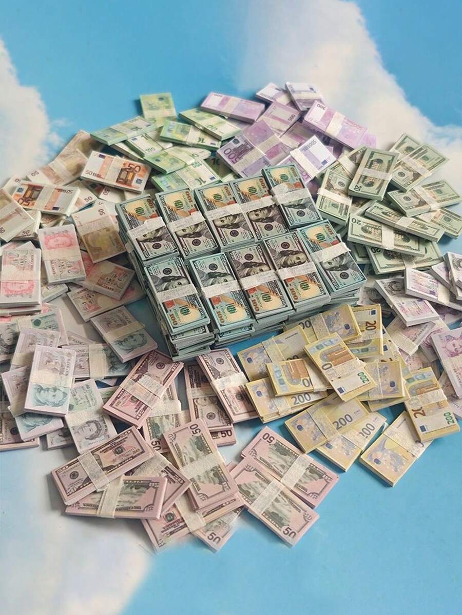 1个多尺寸迷你仿真钞票模型，逼真钞票复制品，提升金融意识，圣诞派对道具，派对用品，派对装饰，假钞印刷品，假美元，趣味恶作剧道具，电影道具，魔术表演配件（款式和印刷字体随机发货） - 彩色 - 查看 1