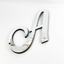 Pegatinas decorativas de espejo acrílico tridimensional de 20 cm, con contorno de letras cursivas dinámicas de tres colores: oro / plata / negro. Diseño autoadhesivo y extraíble para crear fácilmente una escena destacada de fiesta de cumpleaños: collage "Feliz cumpleaños" en el espejo de la pared trasera. Decoración de pared, decoración de habitación, espejo de pared, espejo para habitación, decoración del hogar, decoración del baño, decoración de la sala de estar