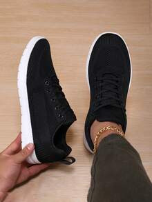 男士新款网眼透气运动鞋，尺码 39-46（请订购大一码），轻便休闲鞋适合夏季城市健身、徒步旅行、户外散步，时尚百搭休闲鞋，舒适防滑运动鞋，适合休闲、户外、通勤、工作、派对、万圣节、校园、学生、教师、青年、中年、旅行，系带平底鞋