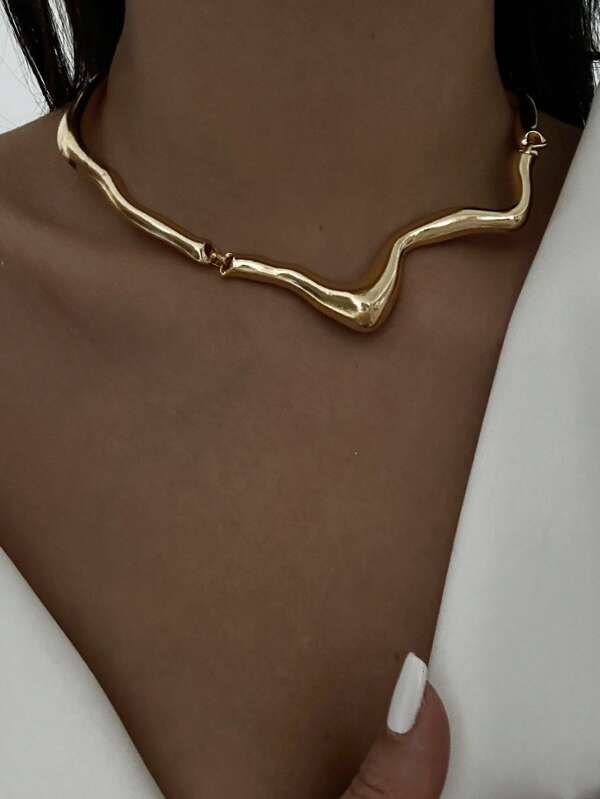 1pc Liquid Lava Metal Texture Choker Necklace, Geometric Twisted Design, Suitable For Parties, Gatherings, Gifts, And Daily Wear