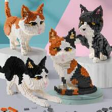 1322块三色迷你猫咪积木套装——猫咪爱好者的首选，逼真的设计让您仿佛置身于爱猫的世界，是理想的节日礼物，宠物主题积木套装还能增进亲子互动。 - Pack Bag - 查看 4