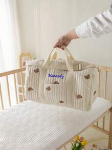 1 pezzo Borsa mamma personalizzata con ricamo a disegno di orsetto, borsa maternità e per bambini di grande capacità personalizzata con ricamo, borsa fasciatoio con motivo carino a cartoni animati, borsa a tracolla multifunzione alla moda per mamme, adatta per uso quotidiano e come regalo per famiglia, amici, neomamme, forniture scolastiche, di grande capacità, versatile, multifunzione, colorata, carina, adorabile, sobria, divertente, kawaii, stile Y2K, minimalista, per pendolarismo, casual business, basic, personalizzata, unica, regali ideali per lui, regali ideali per lei, per lei, famiglia, amici, fidanzata, per anniversari, per compleanni, per vacanze/viaggi, per attività all'aperto/uscite/viaggi/escursioni/stadio/sport/arrampicata, per lavoro/pendolarismo/ufficio