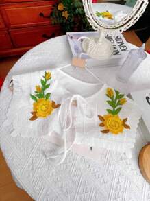 1 Stück weiße Blumen gestickte Abnehmbarer Oversize Kragen, Vintage Vogel Muster Cut Out Baumwoll Wellen Saum vielseitiger Kragen für Ausflüge, Zusammenkünfte und Partys, Polyester