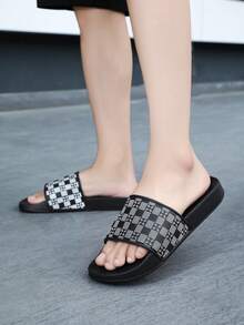 23# 加大码男士夏季拖鞋，尺码 36-48，户外舒适休闲鞋，轻便防滑家居拖鞋，耐磨透气男士凉鞋，户外及日常穿着（不对称图案） - 白色 - 查看 7