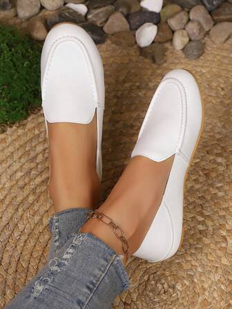 New Arrival Plus Size Versatile Light-Weight Soft Sole Loafers, Comfortable Casual Slip-On Round Toe Flats, Ideal For Walking, Solid Color Fashion Spring/Summer Collegiate Style Elegant Handmade Breathable Daily Commute White