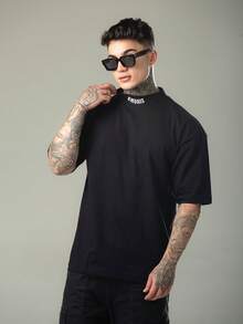DMUNIZ Oversized Streetwear Turtleneck T-Shirts With Glorious Print On The Collar - Black/White - View 2