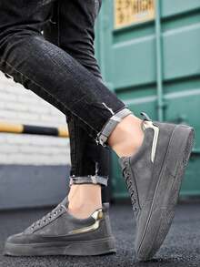 Moda de los hombres de color negro y gris colisión dedo del pie redondo transpirable entrenadores casuales, zapatos de los hombres de tenis, forro ligero y cómodo zapatos casuales de los hombres, zapatos casuales versátiles simple cordón, suela gruesa de goma resistente al desgaste, adecuado para ir al trabajo, deportes al aire libre, baloncesto, bádminton y el desgaste diario casual - Gris - Ver 3