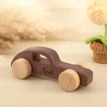 1 szt. Spersonalizowany drewniany samochodzik, mały samochodzik z napędem bezwładnościowym w stylu vintage, możliwość personalizacji imienia, drewniany samochodzik, list dla przyjaciół, krewnych, dzieci - Wielokolorowe - Zobacz 5