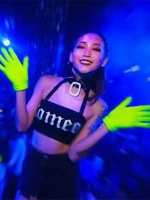 6 件夜光绿色男女通用节日派对服装装饰手套，加厚一次性音乐节夜光男女手套，适用于角色扮演、化妆舞会、酒吧 KTV、周年庆典、单身派对、毕业典礼摄影氛围营造装饰道具小礼物。万圣节 - 彩色 - 查看 6