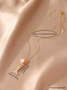 GEREIT 1pc Natural Stone Gold Fish Pendant Necklace For Women, Suitable For Daily Wear And Beach Vacation