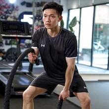 Under Armour 男女通用T恤，2026夏季新款足球训练运动跑步健身透气短袖T恤 25500522-001 - 黑色 - 查看 1