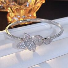 1pc Minimalist Elegant Zirconia Crystal Flower Bracelet, Unique Gift For Women