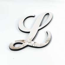 Pegatinas decorativas de espejo acrílico tridimensional de 20 cm, con contorno de letras cursivas dinámicas de tres colores: oro / plata / negro. Diseño autoadhesivo y extraíble para crear fácilmente una escena destacada de fiesta de cumpleaños: collage "Feliz cumpleaños" en el espejo de la pared trasera. Decoración de pared, decoración de habitación, espejo de pared, espejo para habitación, decoración del hogar, decoración del baño, decoración de la sala de estar