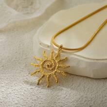 1pc Vintage Sun Totem Pendant Niche Design Stainless Steel Necklace For Women, Suitable For Daily Wear, Party, Jewelry Gift
