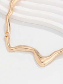 1 Stück Halskette mit flüssiger Metalloptik, geometrisches verdrehtes Design, elegant, geeignet für Partys, Geschenke und den täglichen Gebrauch