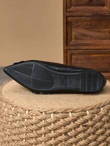 WHDXY 1 Pair Women Flat Slip-On Pointed Toe Loafers, Casual Work Office Commute Shoes, All Season