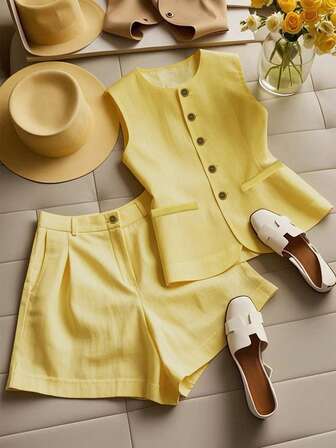 女士优雅黄色单排扣背心和短裤休闲套装