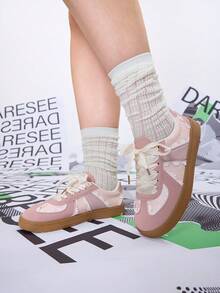 DareSee 女士新款网面透气多功能休闲训练鞋，芭蕾舞鞋款式系带平底白色运动鞋，适合音乐节、Y2KFest、返校季、秋季、圣诞节、冬季等场合，是圣诞礼物的理想之选。