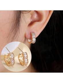 1 对简约心形精致女士耳环，百搭且