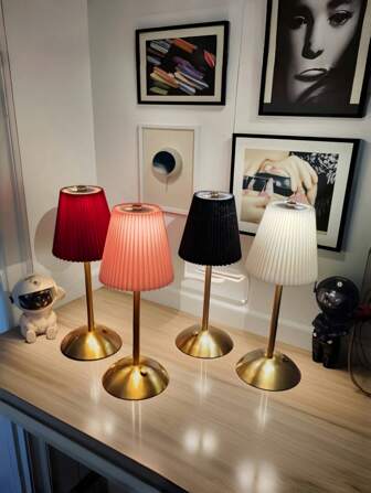 1pc USB Charging, Touch Control 3-Color Dimmable Pleated Fabric Bedside Lamp, LED Desk Metal Decor Ambient Lamp, Suitable For Living Room, Dining Room, Bedroom, Office, Holiday Gift (Built-In 18650-1200mAh Battery)