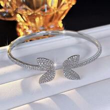 1pc Minimalist Elegant Zirconia Crystal Flower Bracelet, Unique Gift For Women