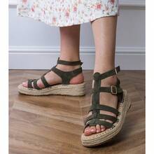Green Espadrille Sandals On A Low Platform - Green - View 4