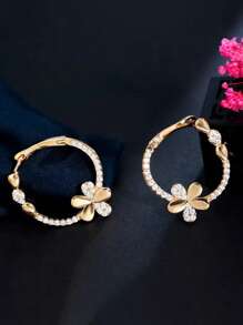 1 par de elegantes y estilosos pendientes de aro con diseño floral, enchapados en oro de 18k con circonitas cúbicas incrustadas, un exquisito accesorio brillante adecuado para uso diario de la mujer, ceremonias de boda y regalos conmemorativos