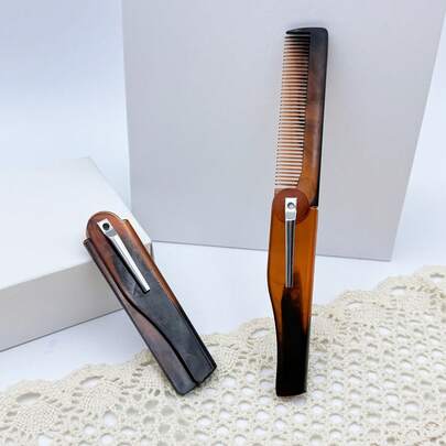 1支便携式口袋折叠梳，剃刀式男士胡须梳，女士折叠旅行梳，返校季，旅行度假必备，女士美发配件，梳子，发刷，边缘梳，梳发，梳子，梳理头发，解结梳，球形梳，迷你发刷，发刷套装，木梳，发刷，发刷，梳子，梳子，后梳，发刷，边缘梳，梳发，梳子，发刷套装，梳理头发，迷你发刷，解结梳，发刷，美发产品，美发工具，美发用品，护发，卷发梳，理发师，理发配件，美发设备，小梳子，迷你发刷，旅行必备，发型，美发，发刷，后梳，造型梳，卷发梳，边缘梳，梳子，梳发，发刷套装，梳理头发，卷发梳，解结梳，头发女士梳子、头发、旅行、美发产品、美发工具、美发用品、理发师、理发配件、理发店、美发设备