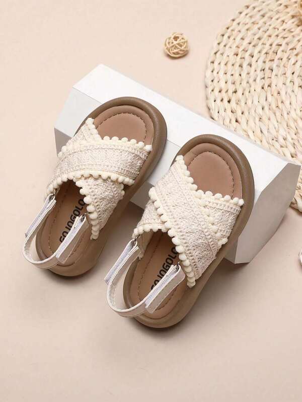A Pair Of Girls' Woven Princess Style Soft Soled Beach Shoes Suitable For Summer Small And Medium-Sized Children's Shoes, Big Children's Hook And Loop Girls' Beach Shoes