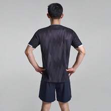 T-shirt a maniche corte unisex Under Armour, allenamento di calcio, corsa, fitness, traspirante, nuova collezione primavera/estate 2025 25500522-001