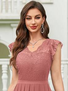 Đầm dạ hội trang trọng với áo corset ren thanh lịch, cổ chữ V, tay bồng, viền xếp ly bằng chiffon phối màu tương phản, thích hợp cho các dịp lễ hội, đám cưới, phù dâu, sinh nhật, lễ tốt nghiệp và các sự kiện trang trọng khác. - Bụi hồng - Xem 9