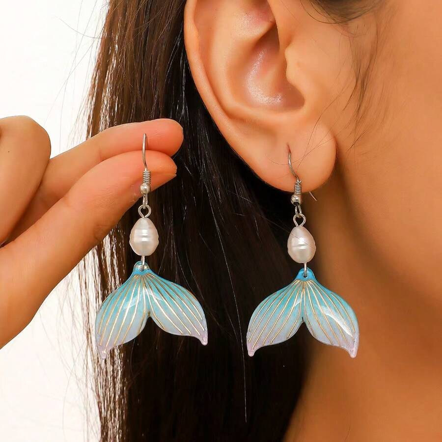 1 对海岸海滩度假风格时尚珍珠和亚克力美人鱼吊坠耳环，适合海滩度假和日常佩戴