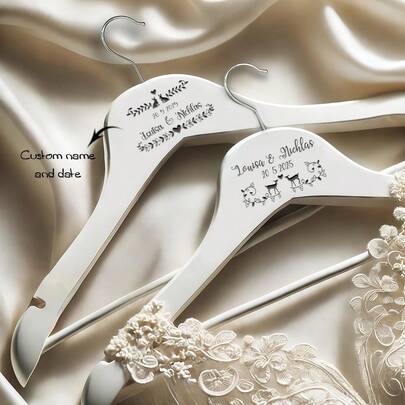 1 pezzo Appendiabiti da sposa personalizzato, appendiabiti da matrimonio personalizzato, appendiabiti da matrimonio inciso con nome e data, regalo da sposa raffinato, personalizzazione di alta qualità, design elegante, molto adatto come regalo per la festa della sposa, decorazioni per matrimoni e regali commemorativi unici per il suo ragazzo, ragazza, padre, madre, famiglia, amici, animali domestici, figlia, studenti scolastici, compleanno del figlio, laurea e armonia familiare