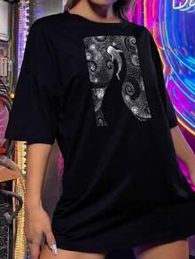 Camiseta de mujer con estampado de tiburón ballena y noche estrellada - Camiseta única de arte oceánico - Cómoda camiseta de cuello redondo en mezcla de algodón - Moda de vida marina para amantes de la naturaleza y buceadores - Negro - Ver 2
