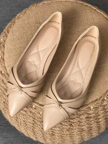 WHDXY 1 双女士平底鞋，纯色结饰设计，尖头乐福鞋，适合工作、办公室、通勤，四季穿着舒适 - 卡其色 - 查看 1