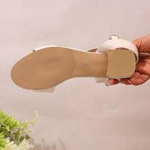 Giày cao gót quai mảnh cổ điển màu trơn cỡ lớn cho nữ, gót 5cm, đế PU dày chống trượt thoải mái, thích hợp cho du lịch, nghỉ dưỡng, mua sắm, tiệc tùng - Màu be - Xem 11